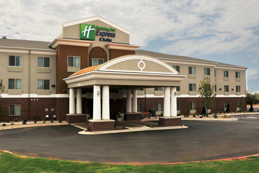 Holiday Inn Express & Suites Clinton By Ihg Ngoại thất bức ảnh