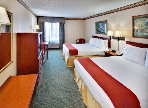 Holiday Inn Express & Suites Clinton By Ihg Ngoại thất bức ảnh