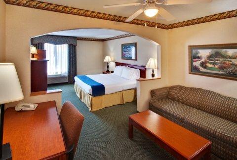 Holiday Inn Express & Suites Clinton By Ihg Ngoại thất bức ảnh
