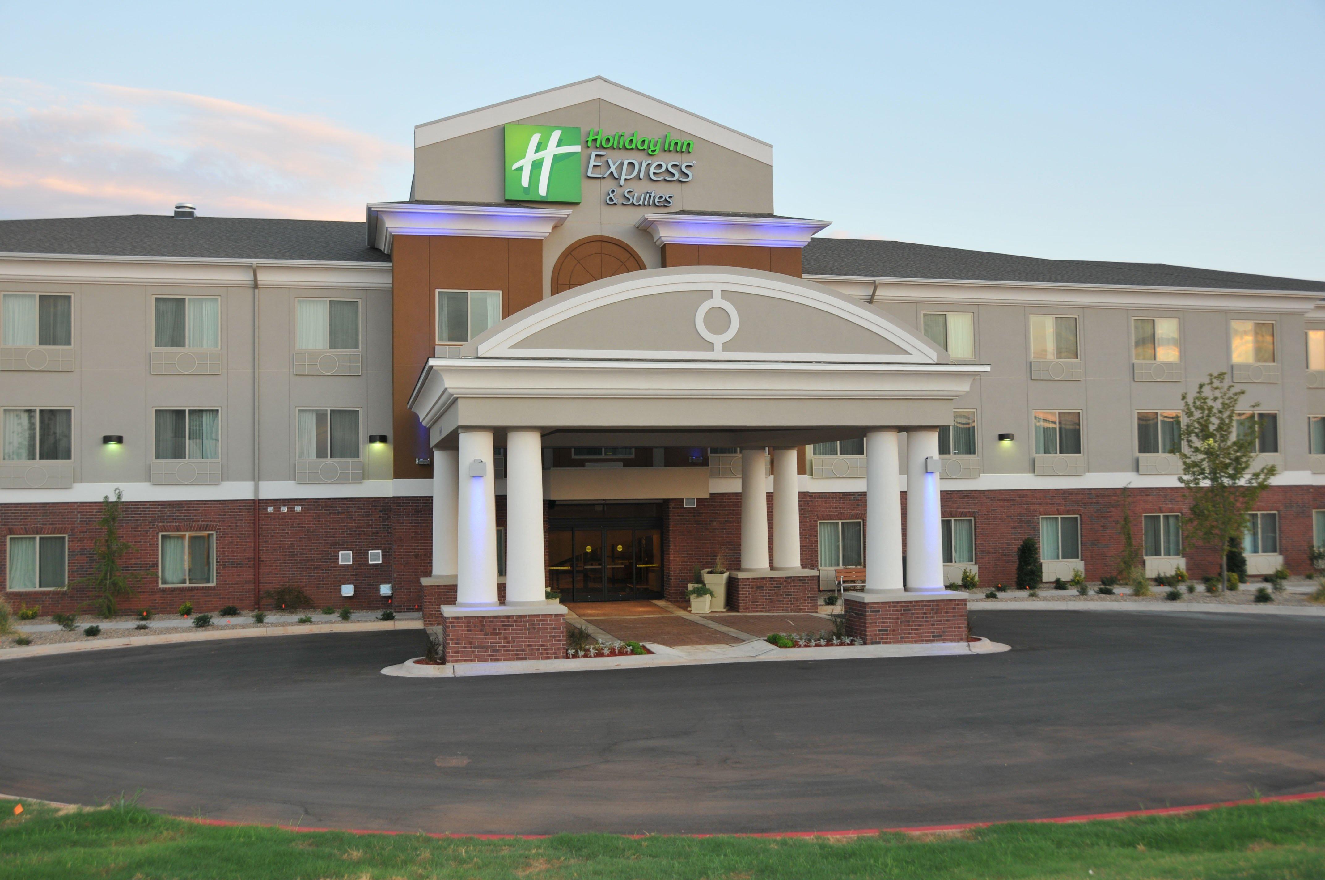 Holiday Inn Express & Suites Clinton By Ihg Ngoại thất bức ảnh